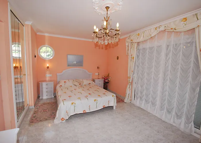 Bugamvilla - Deniasol Villa