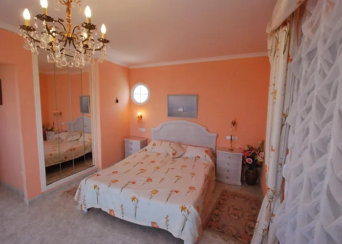 Bugamvilla - Deniasol Villa *